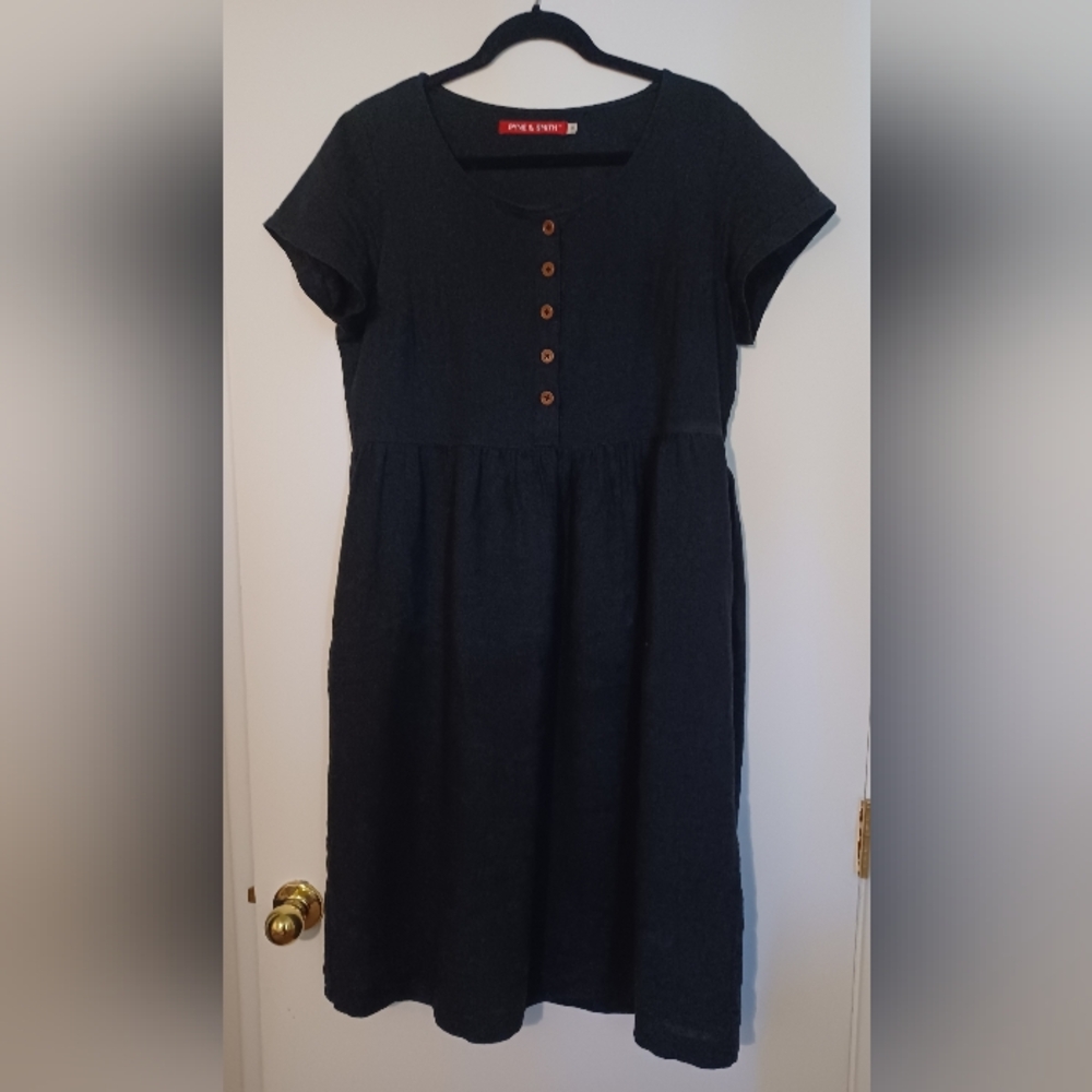 Pyne & Smith Black no.11, Medium